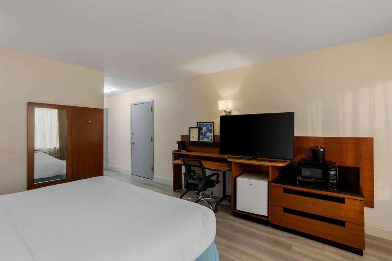 Comfort Inn & Suites Mt Laurel-Philadelphia Mount Laurel Exterior foto