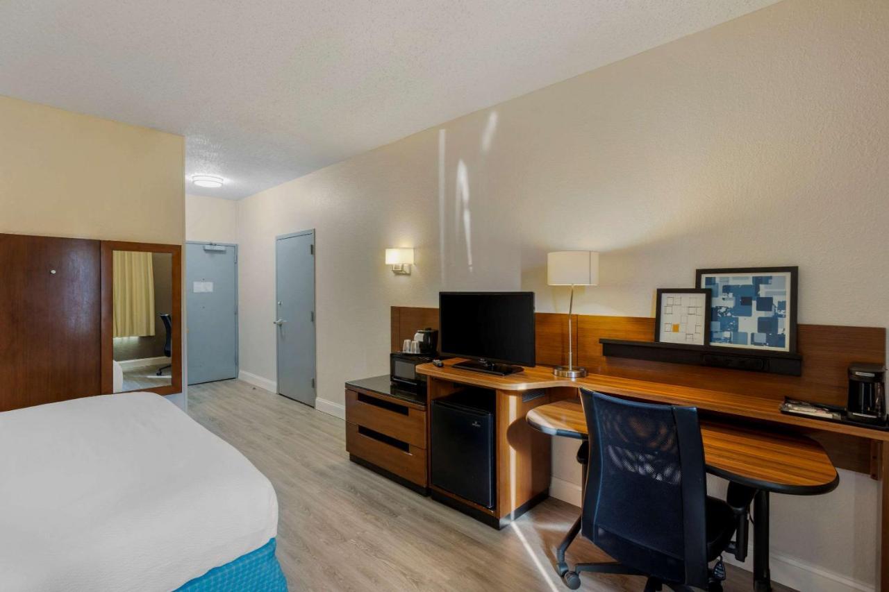 Comfort Inn & Suites Mt Laurel-Philadelphia Mount Laurel Exterior foto